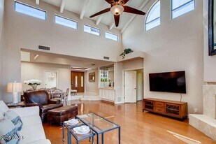 4616 N 65th St in Scottsdale, AZ - Building Photo