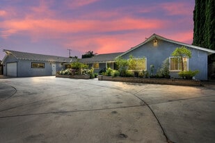 1670 W Cerritos Ave, Unit Disney Heaven Unit B in Anaheim, CA - Building Photo