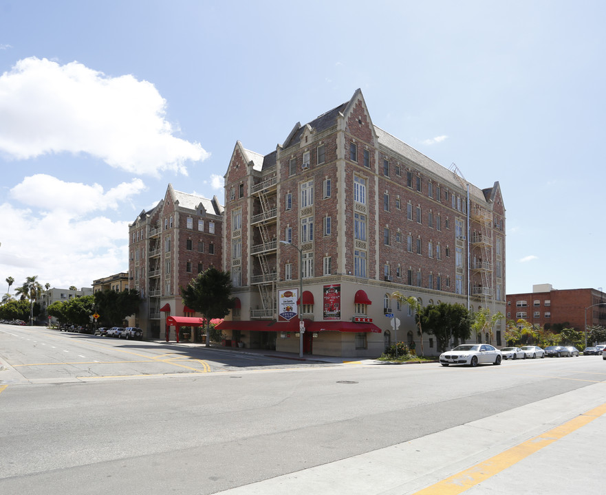 The Windsor in Los Angeles, CA - Building Photo