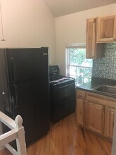 115 School St in Morgantown, WV - Foto de edificio - Building Photo