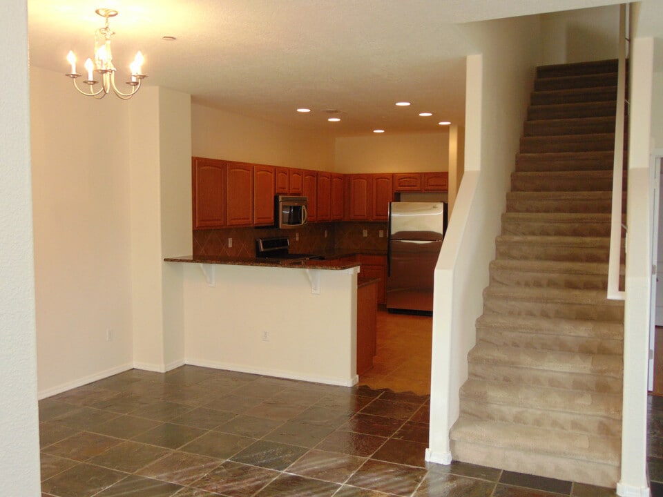4401 Santo Domingo St in Santa Fe, NM - Building Photo