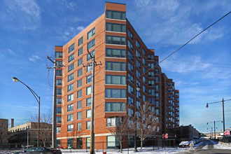 James Sneider Apartments in Chicago, IL - Foto de edificio - Building Photo