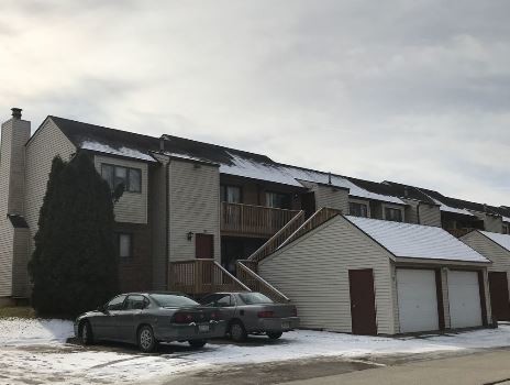 Peeble Creek Apartments in Silvis, IL - Building Photo