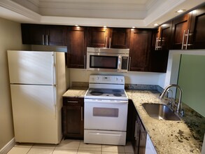 9460 Tangerine Pl in Davie, FL - Building Photo - Building Photo