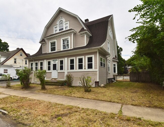 1103 Worcester St in Springfield, MA - Building Photo - Building Photo