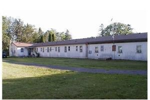 704 State Hwy 35 in Centuria, WI - Foto de edificio - Building Photo