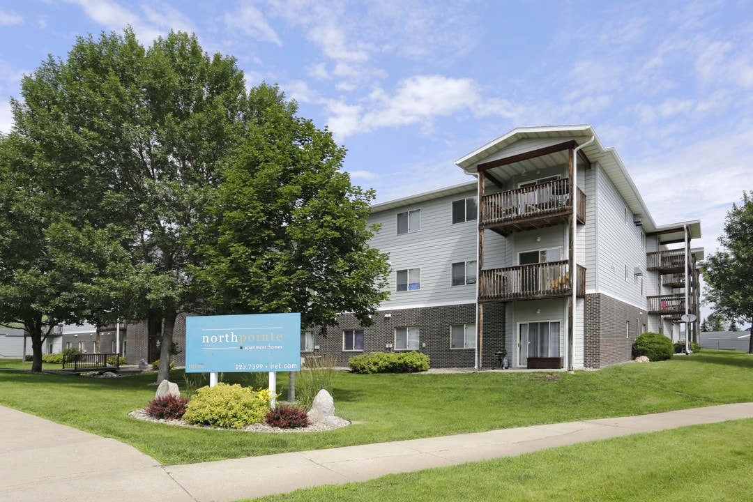 North Pointe Apartments in Bismarck, ND - Foto de edificio