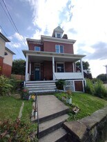 36 Gaskill Ave in Jeannette, PA - Building Photo
