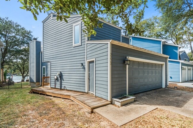 property at 3203 Poe Dr