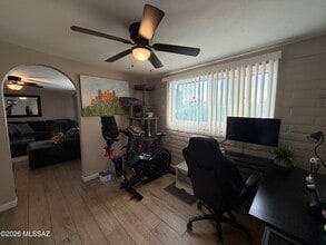 8243 E Escalante Rd in Tucson, AZ - Building Photo - Building Photo