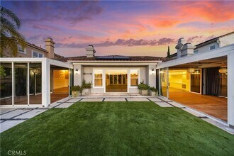 58 Victoria in Newport Beach, CA - Foto de edificio - Building Photo