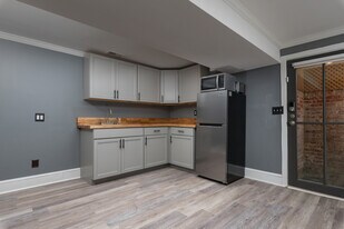 417 S Davis Ave, Unit B