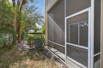 160 Village Blvd, Unit I in Tequesta, FL - Building Photo - Building Photo