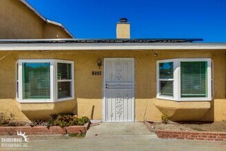 1530 Klauber Ave in San Diego, CA - Building Photo - Building Photo