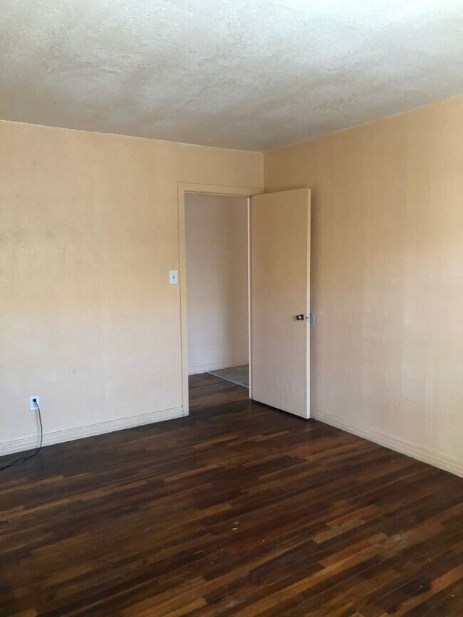 1308 W Church St in Carlsbad, NM - Building Photo - Building Photo