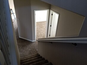 910 Burgundy Ct in Santa Maria, CA - Building Photo - Building Photo