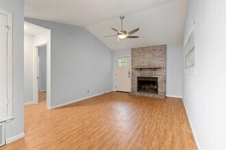 121 Nance St in San Marcos, TX - Building Photo - Building Photo