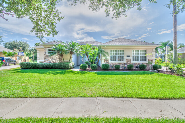 property at 4213 Mayfair Ln