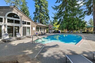 Encore Apartment Homes in Federal Way, WA - Foto de edificio - Building Photo