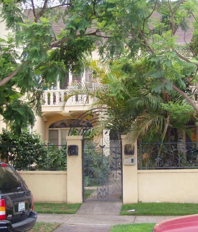 5924 W 2nd St, Unit 5916-5 in Los Angeles, CA - Building Photo - Building Photo