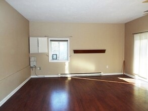 97 Highwood Dr in Franklin, MA - Foto de edificio - Building Photo