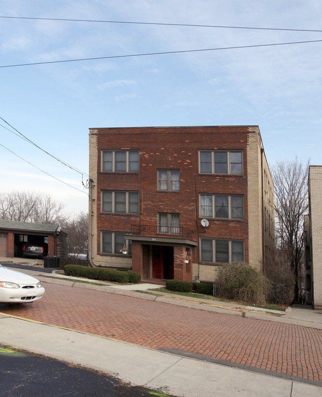 211 Buchanan Pl in Pittsburgh, PA - Foto de edificio - Building Photo