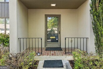 72 Ivy Pkwy NE in Atlanta, GA - Building Photo - Building Photo