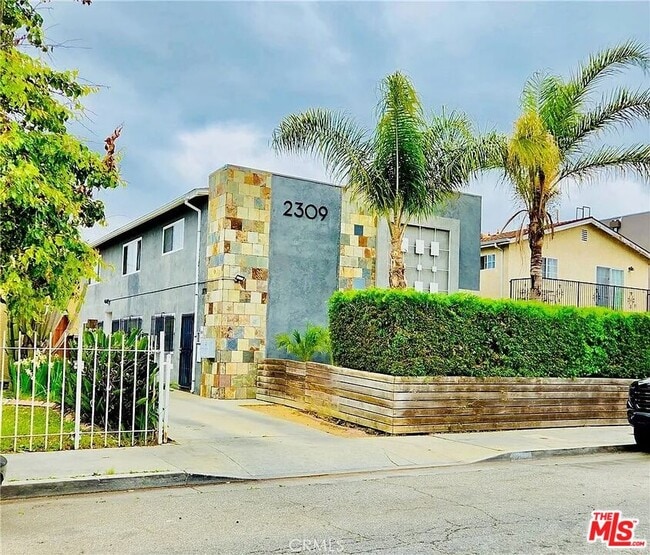 2309 Hauser Blvd in Los Angeles, CA - Building Photo - Building Photo