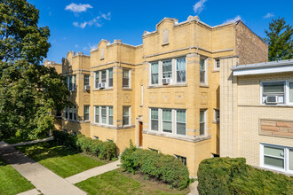 6789 N Olmsted Ave in Chicago, IL - Building Photo - Primary Photo