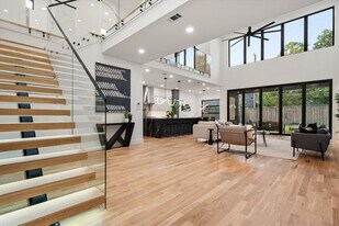 3739 Rockdale Dr in Dallas, TX - Building Photo