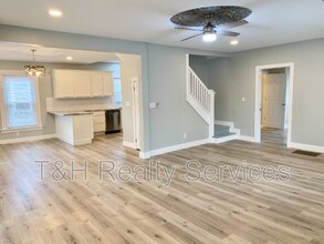 6155 Broadway St in Indianapolis, IN - Building Photo - Building Photo