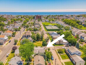 180 Whitefield Ave in Ocean Grove, NJ - Building Photo - Building Photo