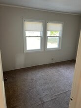 933 S 36th St, Unit 933 S 36th St in Manitowoc, WI - Building Photo - Building Photo