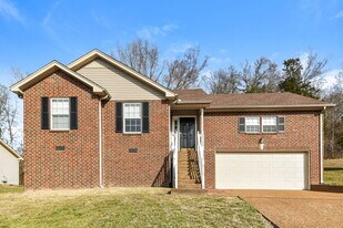 125 Cartwright Pkwy in Goodlettsville, TN - Building Photo