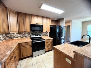 16271 Heartland Ln in St. Robert, MO - Building Photo - Building Photo