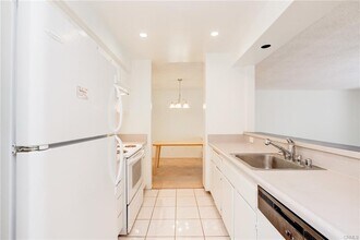 28121 Highridge Rd, Unit 412 in Rolling Hills Estates, CA - Building Photo - Building Photo