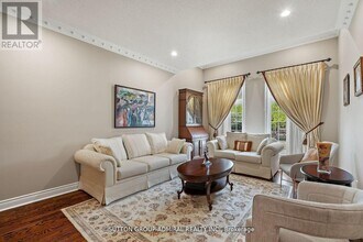 19 Langtry Pl in Vaughan, ON - Building Photo - Building Photo