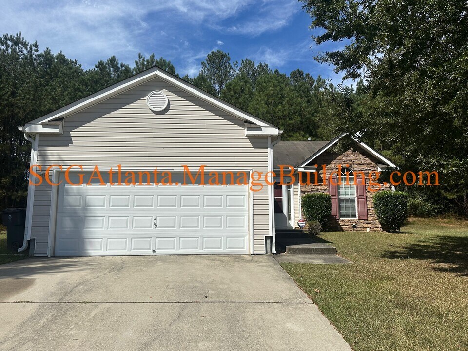 152 Willow Springs Ln in Stockbridge, GA - Building Photo
