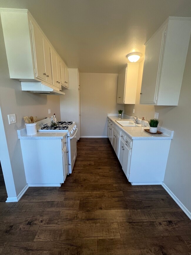 15622 Pasadena Ave, Unit 12