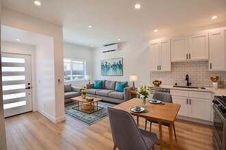 4658 Colfax Ave in Los Angeles, CA - Building Photo - Building Photo