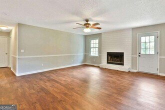 180 Nectarine Dr in Newnan, GA - Building Photo - Building Photo