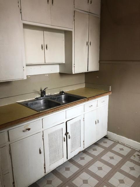 property at 600 N Lake St