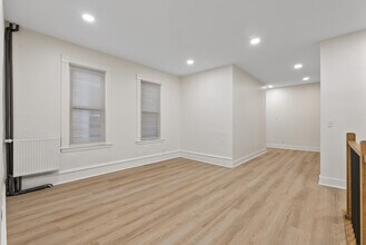 630 Adams St NE, Unit 2 in Minneapolis, MN - Building Photo - Building Photo