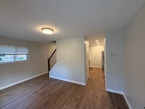 5425 Stewart Ave in Cincinnati, OH - Building Photo - Building Photo