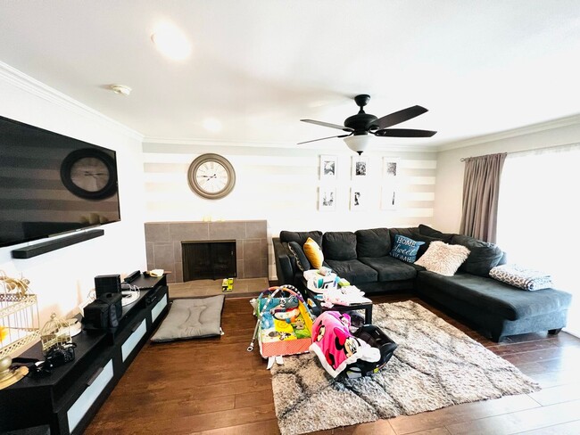 property at 1802 Alscot Ave