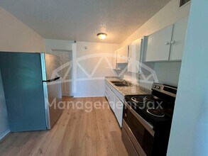 5601 Pansy Ln in Jacksonville, FL - Building Photo - Building Photo