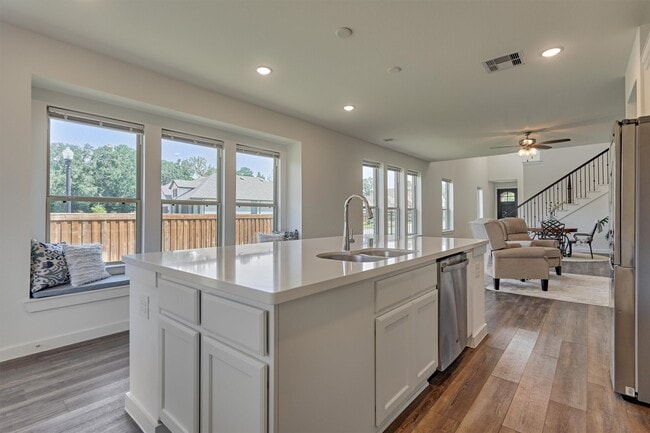 property at 27129 Ivorywood Dr
