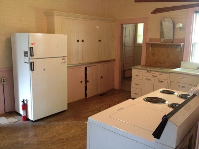 38 Pine St in Orono, ME - Building Photo - Building Photo