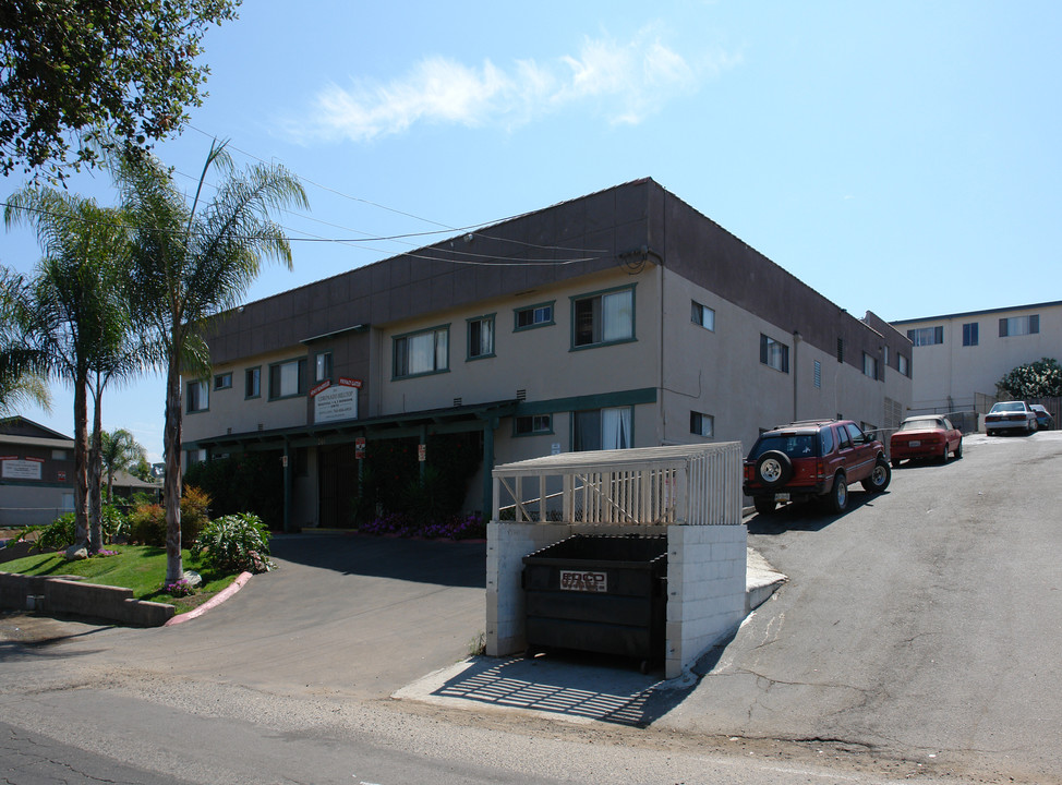 Coronado Hilltop Apartments in Vista, CA - Building Photo