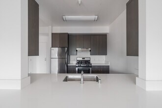 MV Lofts in Los Angeles, CA - Foto de edificio - Interior Photo